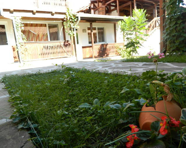 Къща за гости Орешака - село Орешак, Община Троян