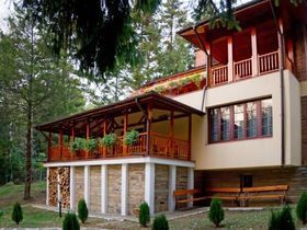 Къща за гости При езерото