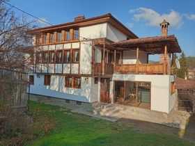Villa Lyutova House