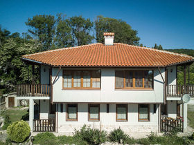 Villa Ira