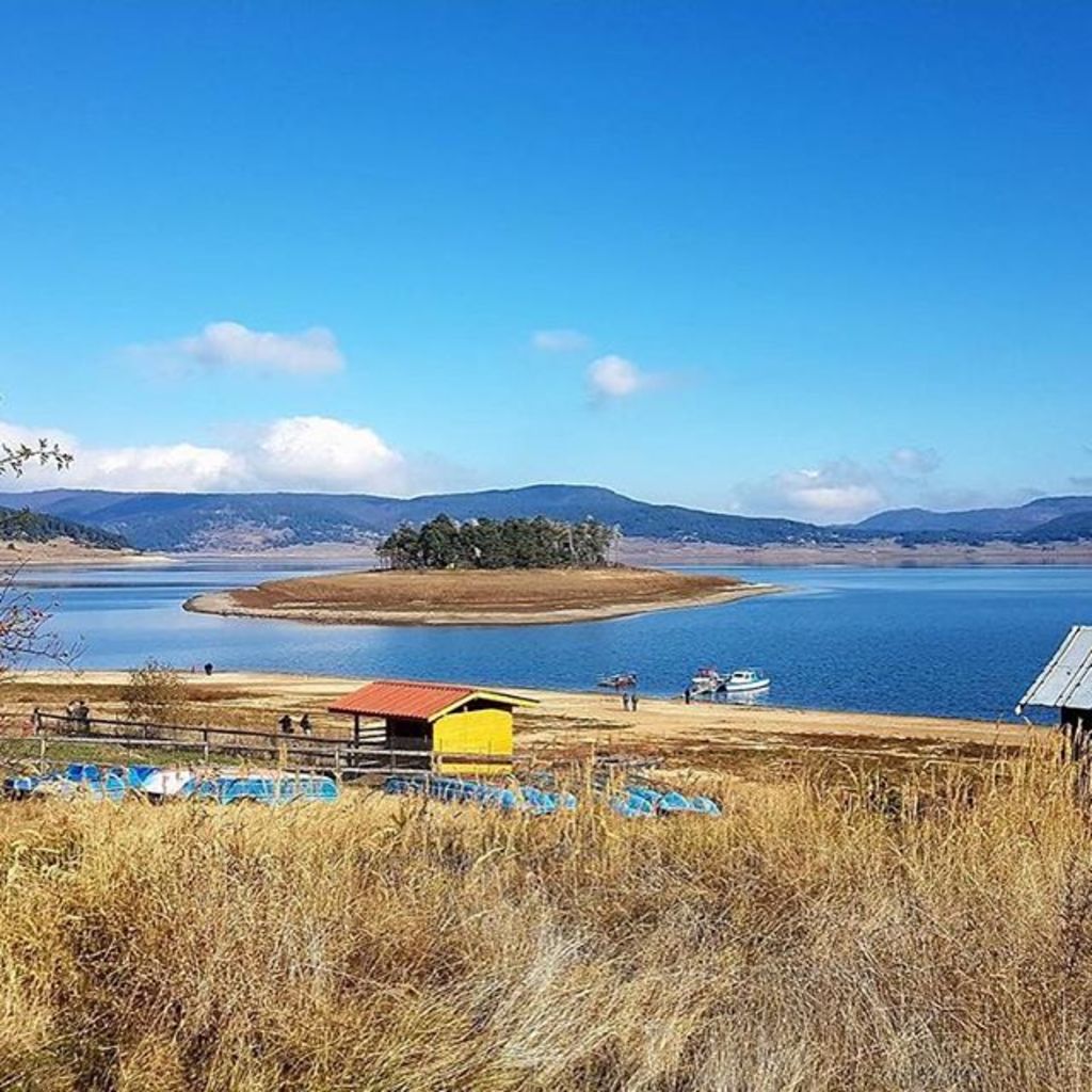 Вилно селище Уют - курортен комплекс Цигов Чарк, Община Батак