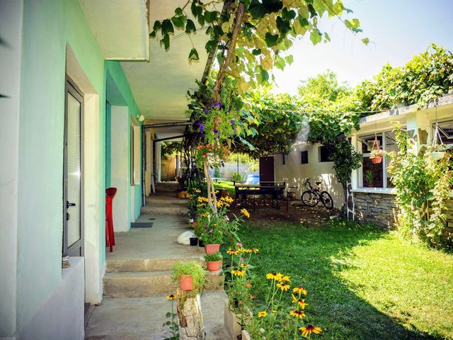 Open gallery