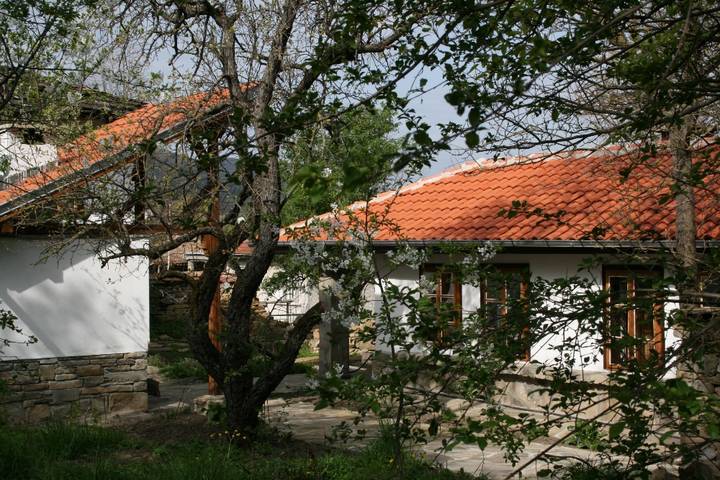 Къща за гости Кожухаровата къща - община Дряново, област Габрово