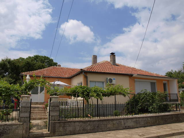 Open gallery