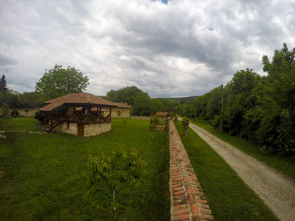 Вила Край потока - село Крушуна, Община Летница
