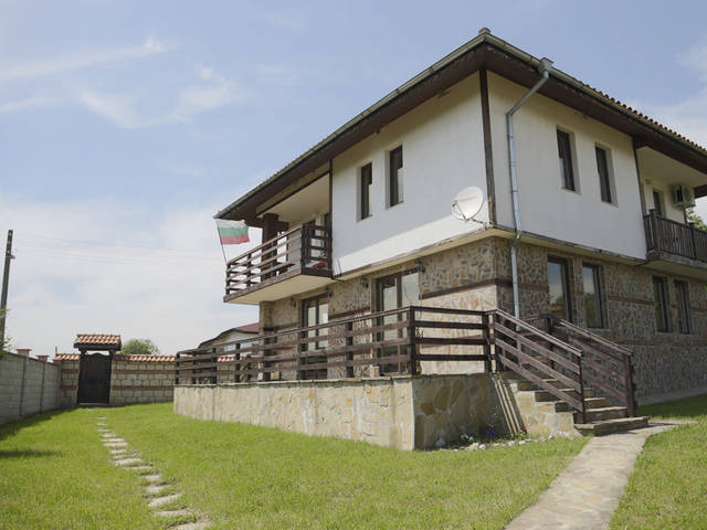 Open gallery