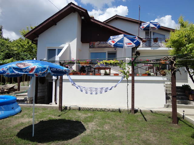 Open gallery