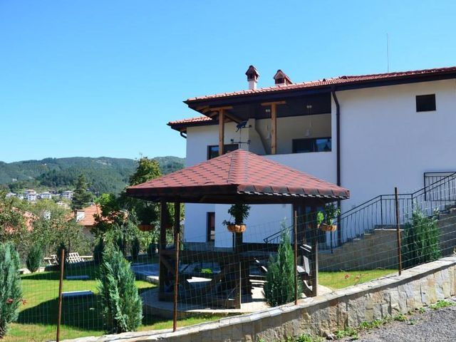 Open gallery