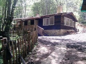 Вила Докузак