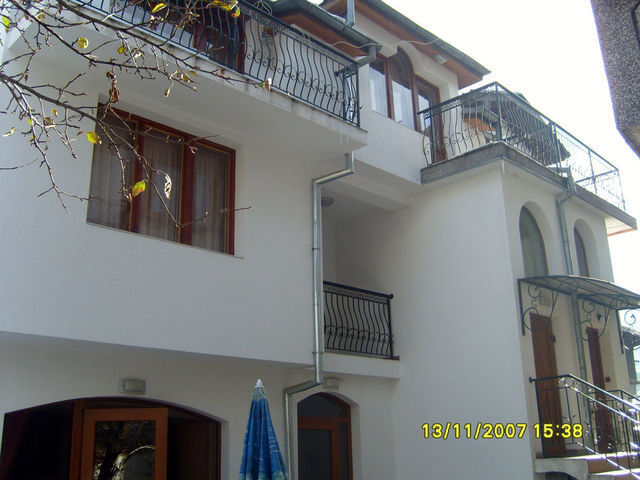 Open gallery