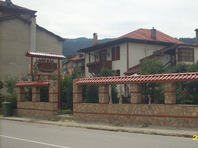 Open gallery