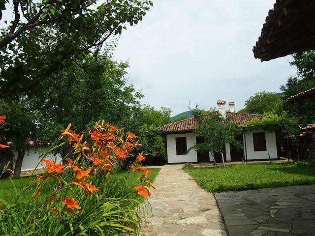 Open gallery