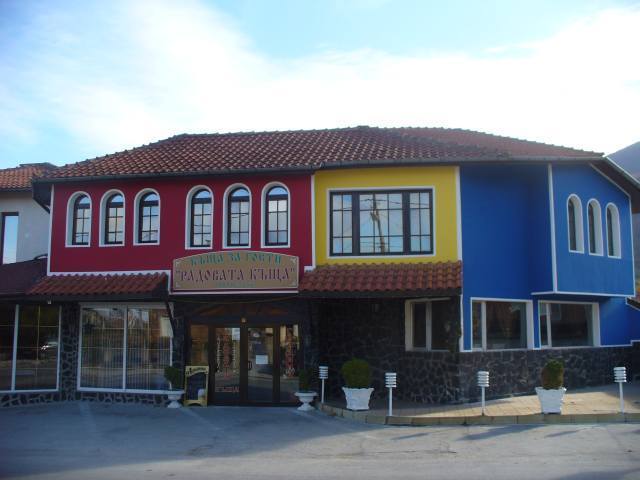 Open gallery
