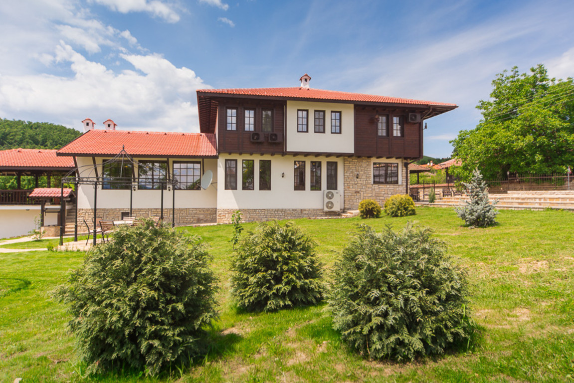 Комплекс Раювски хан - село Раювци, Община Елена