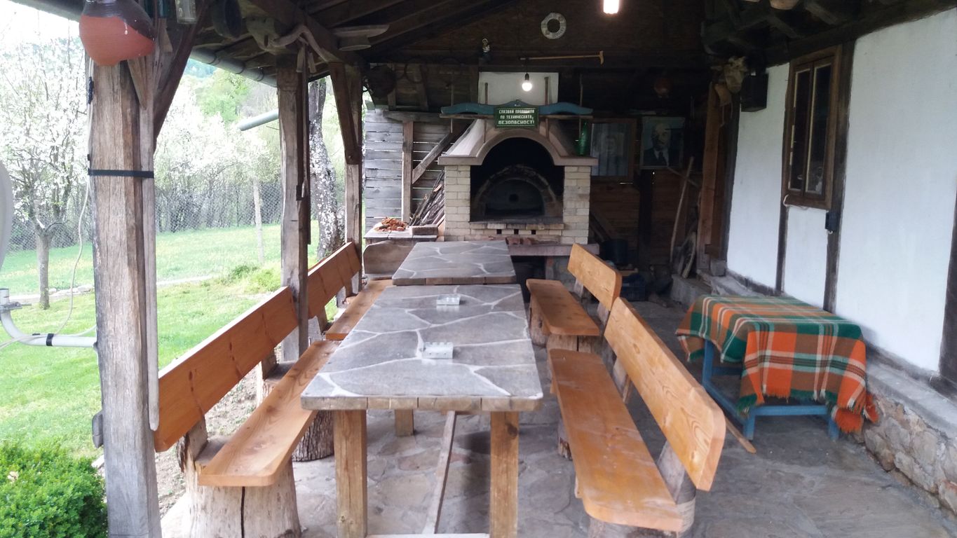 Къща за гости Никифоровата къща - село Мийковци, Община Елена
