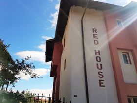 Къща за гости Ред Хаус