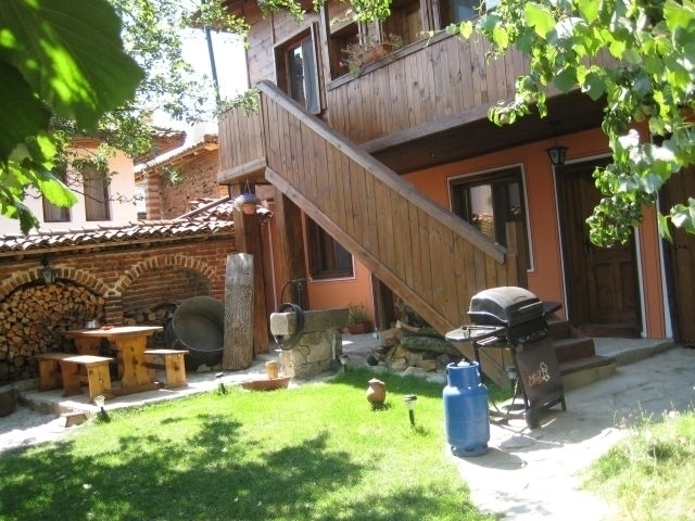 Open gallery