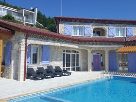 Вила Лавандин