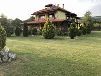Villa Lyastoviche Gnezdo