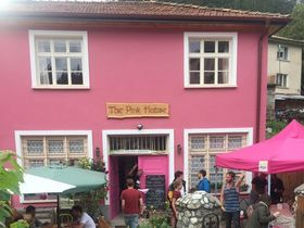 Стаи за гости The Pink House