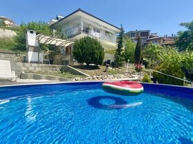 Villa for rent Stela