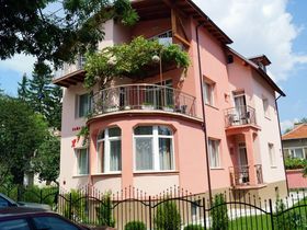 Rooms for rent Hrisi