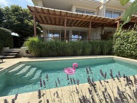 Вила под наем Luxury Villa Lozenets
