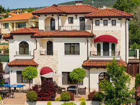 Вила под наем Villa Mediterra