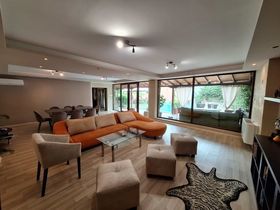 Къща под наем Фамилия