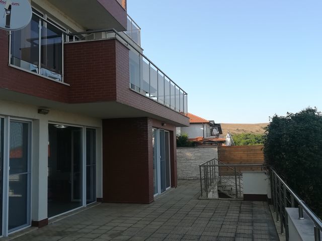 Open gallery