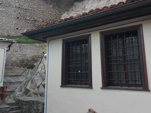 Open gallery