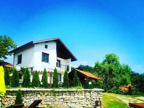 Къща за гости Holiday Resort Houses