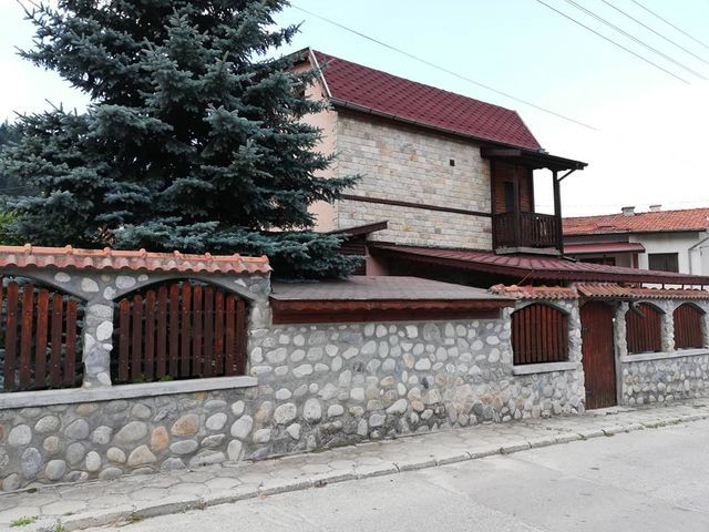 Open gallery