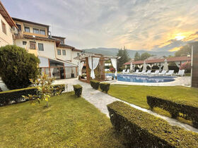 Къща под наем Флора