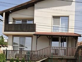 Къща под наем Бояновата