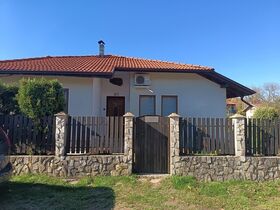 Къща за гости Нашта къща