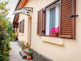 Guest house Guest House At Maggie and Krasi