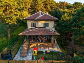 Къща за гости Диана