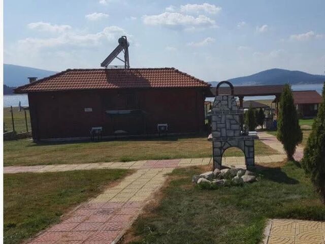 Open gallery
