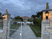 Вила Sunrise Beachfront Villa