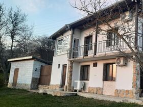 Къща за гости Зеленият хълм