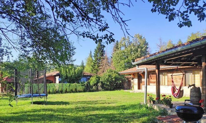 Есен в Еленския Балкан