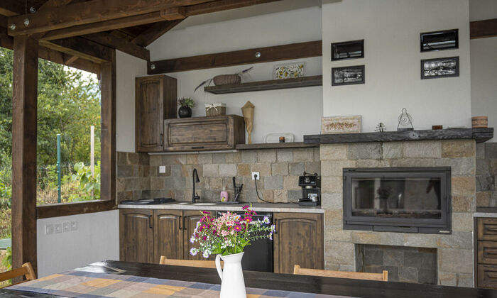 Топли и уютни къщи с прекрасна гледка към Балкана