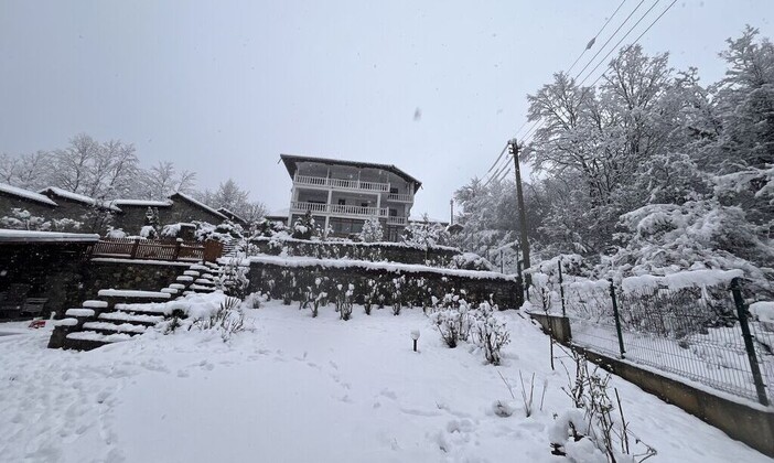 Зимна приказка в планината