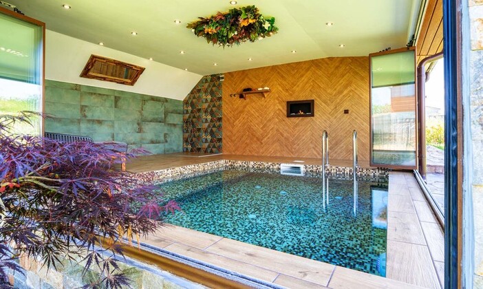 Уикенд 12-14.12. - със закрит отопляем басейн само за Вас