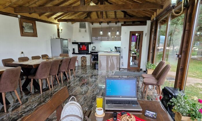 Свободна вила по Коледа 26 до 29.12.25