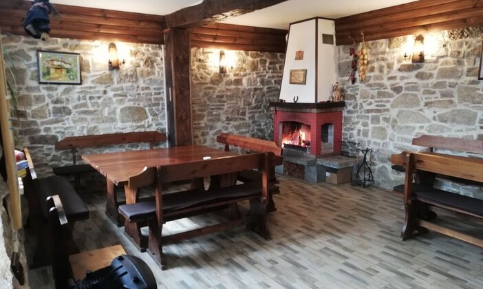 За вас именици - самостоятелна къща за празнуване