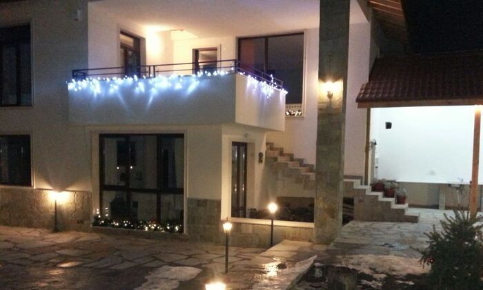 На чаша вино или чай с добри приятели