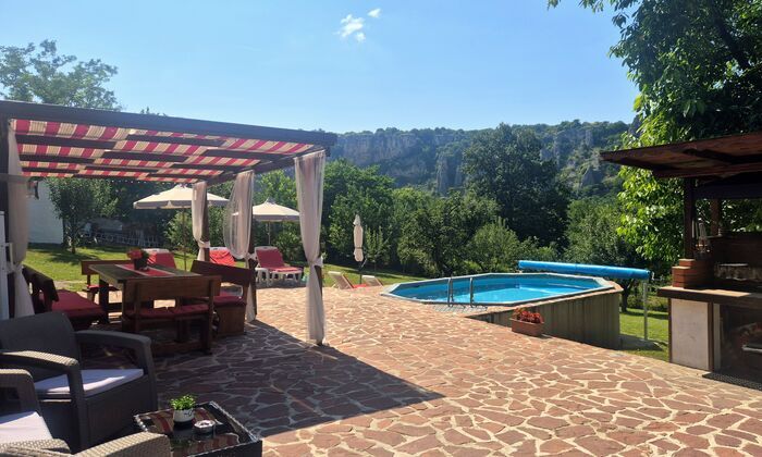 Почивка в Приказната долина